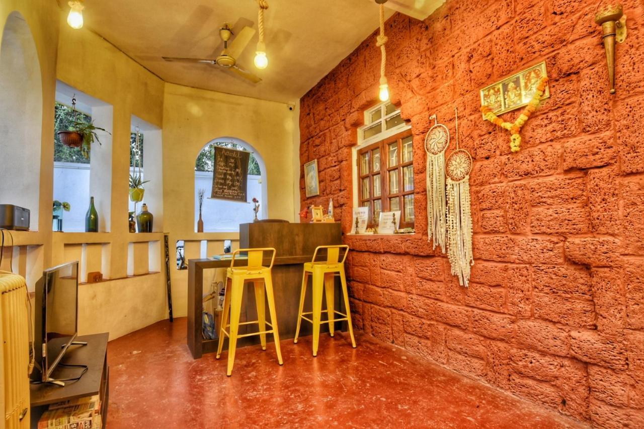 Aerostel - Backpacker'S Hostel In Goa Калангуте Екстериор снимка