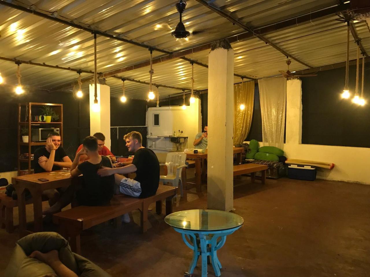 Aerostel - Backpacker'S Hostel In Goa Калангуте Екстериор снимка